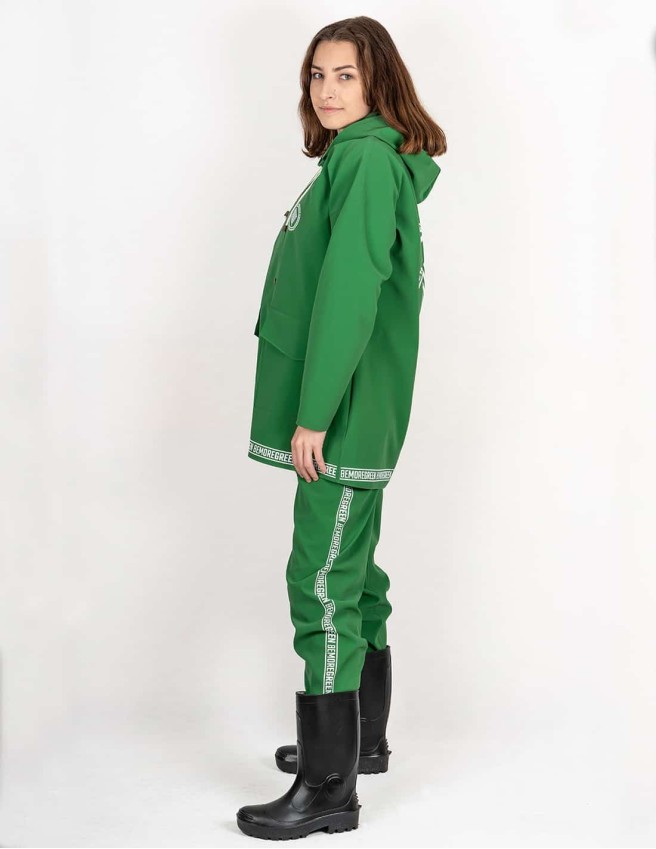 Be More Green - Eine Wasserdichte Damenjacke in 3/4-Länge, perfekt für den täglichen Gebrauch, besonders bei schlechtem Wetter.